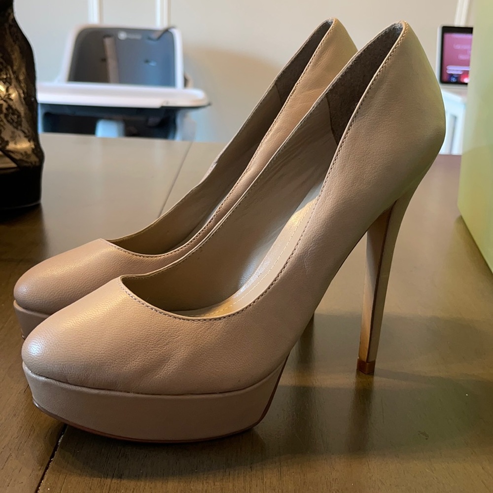 Aldo Beige/Grey Heels Size 38